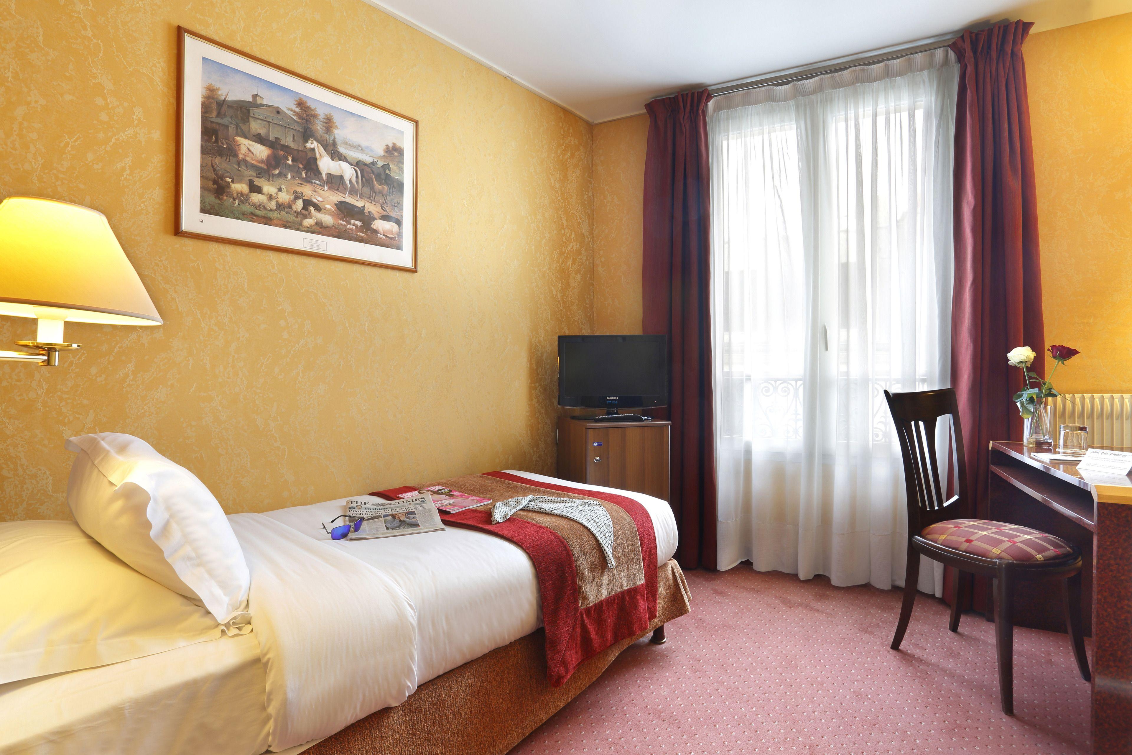 Hotel Paix Republique 3*