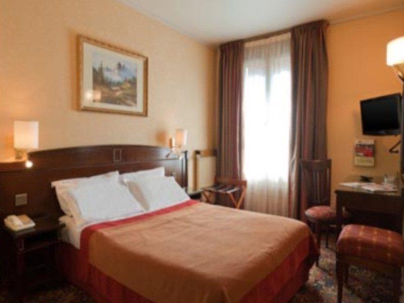 Hotel Paix Republique 3*