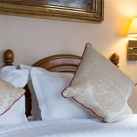 The Originals Paix Republique Hotel Parigi
