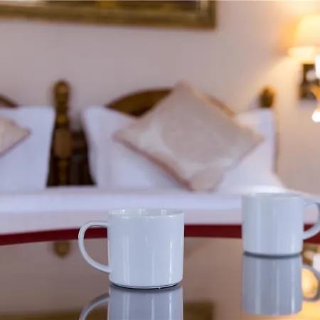 The Originals Paix Republique Hotel