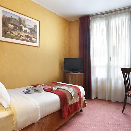 Hotel The Originals Paix Republique 3*