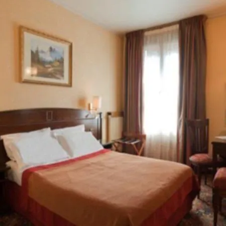Hotel The Originals Paix Republique 3*