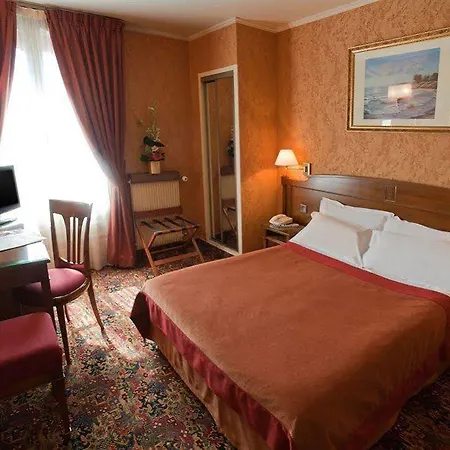 Hotel The Originals Paix Republique 3*