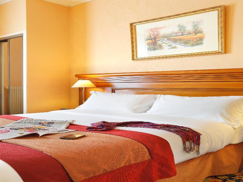 Hotel Paix Republique 3*