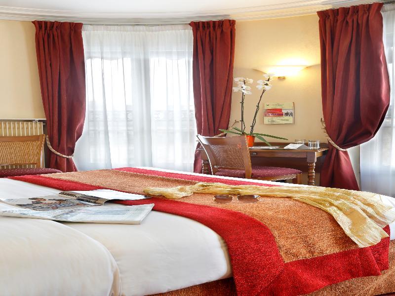 Hotel The Originals Paix Republique Parigi